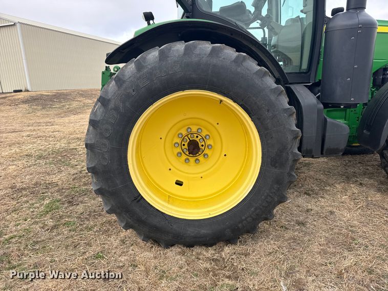 image for item FB6966 2012 John Deere 8285R MFWD tractor