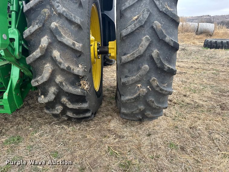 image for item FB6966 2012 John Deere 8285R MFWD tractor