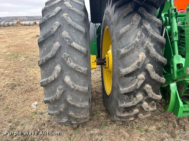 image for item FB6966 2012 John Deere 8285R MFWD tractor