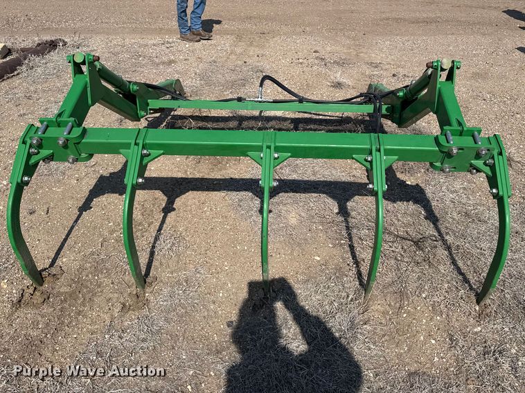 image for item FB6972 2012 John Deere 6150R MFWD tractor