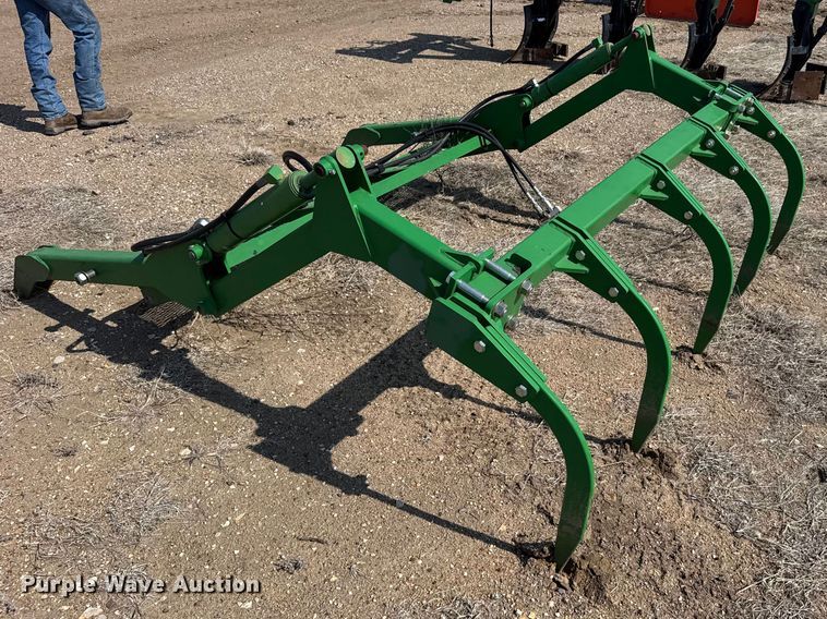 image for item FB6972 2012 John Deere 6150R MFWD tractor