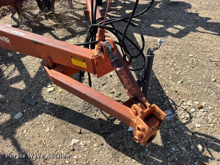 image for item FB6977 Sunflower 3671-35 sweep plow