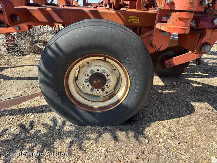 image for item FB6977 Sunflower 3671-35 sweep plow