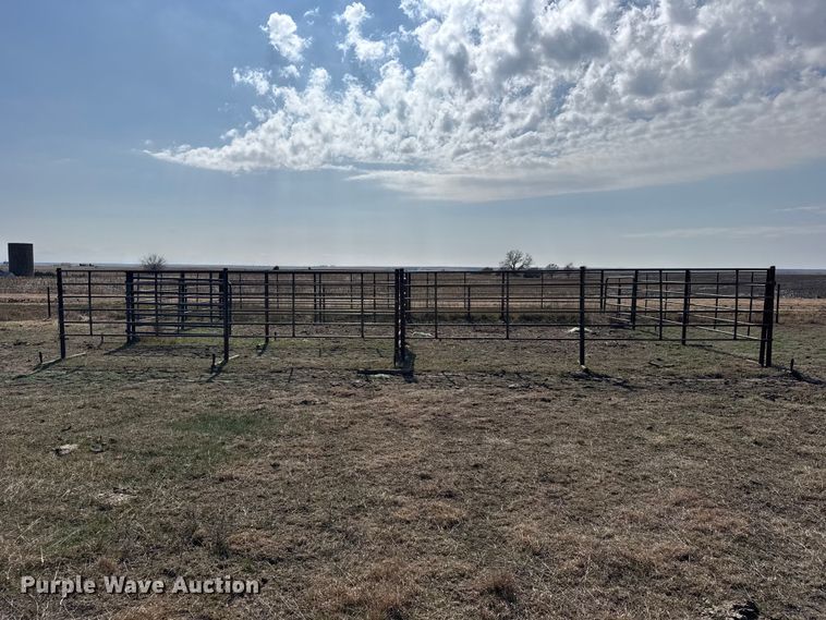 image for item FB6978 Cattle panels