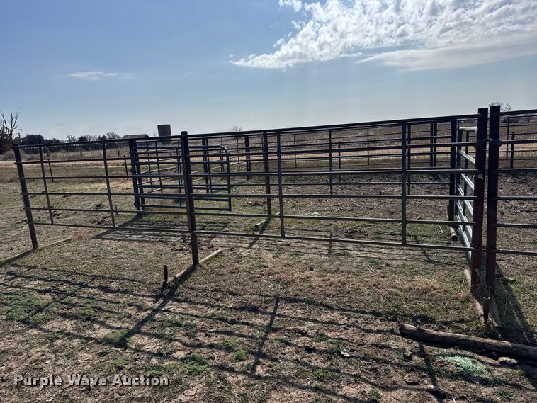 image for item FB6978 Cattle panels