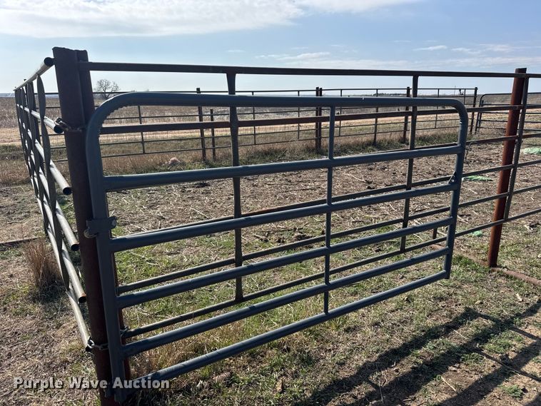 image for item FB6978 Cattle panels