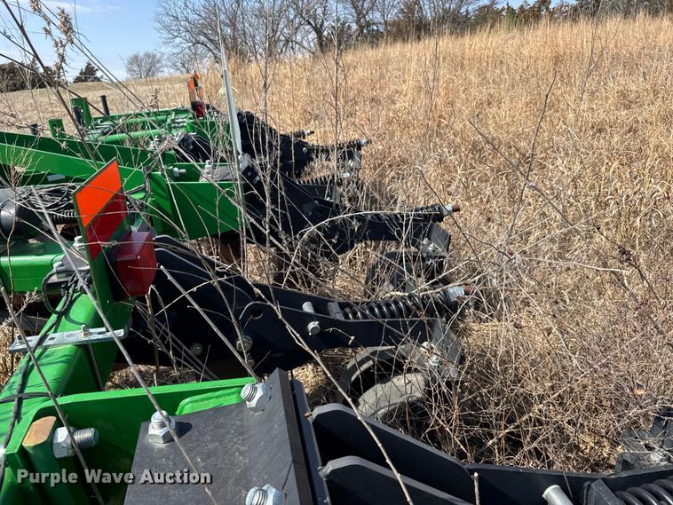 image for item FB6980 2015 John Deere 2100 in-line ripper