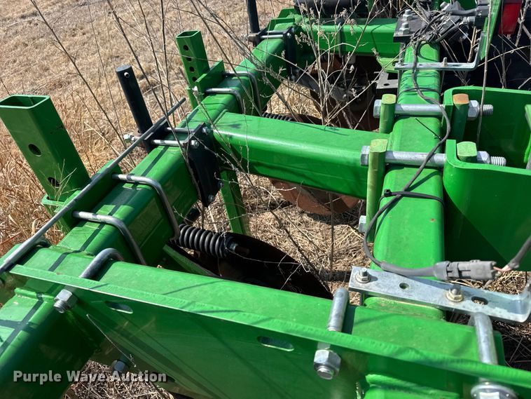 image for item FB6980 2015 John Deere 2100 in-line ripper