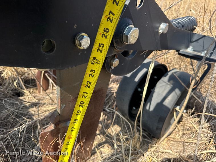 image for item FB6980 2015 John Deere 2100 in-line ripper