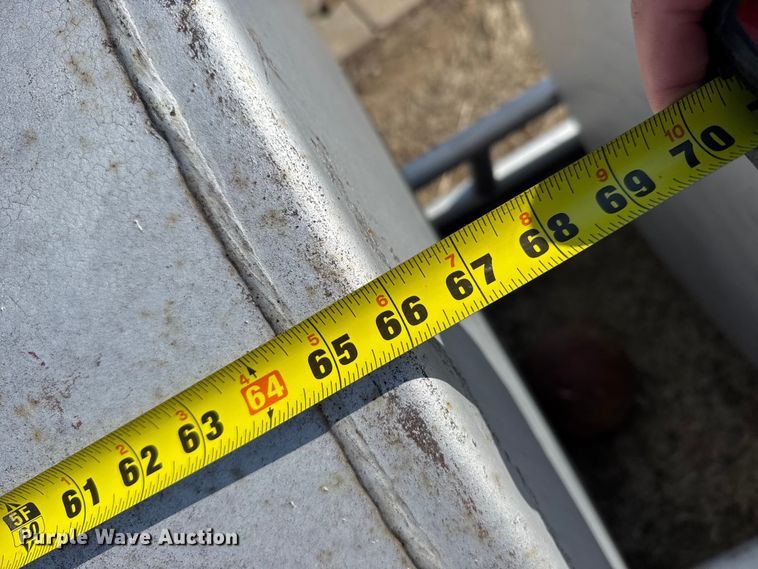 image for item FB6983 (2) fuel tanks