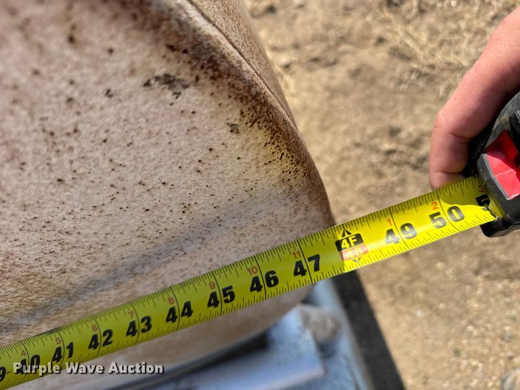 image for item FB6983 (2) fuel tanks