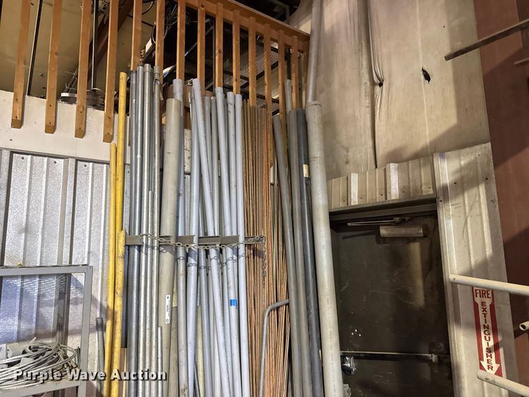 image for item FB6989 Pipe