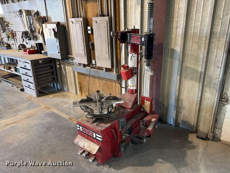 image for item FB7000 Coats RC-45 tire machine