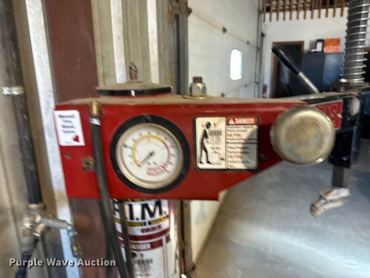 image for item FB7000 Coats RC-45 tire machine