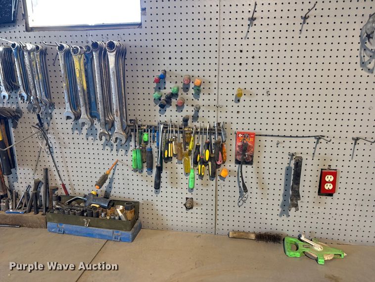 image for item FB7001 Tools