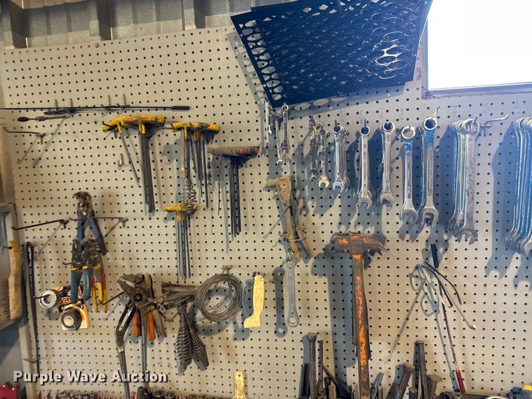 image for item FB7001 Tools