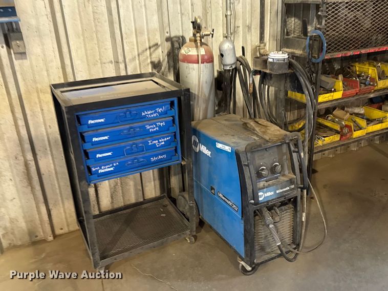 image for item FB7003 Miller Millermatic 252 welder