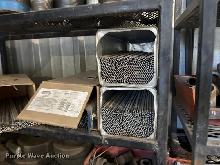 image for item FB7003 Miller Millermatic 252 welder