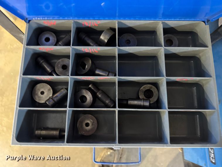 image for item FB7003 Miller Millermatic 252 welder