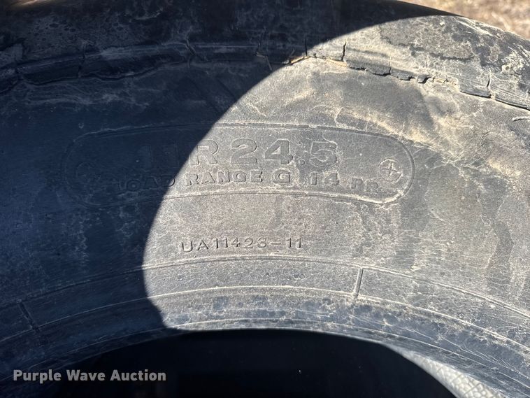 image for item FB7030 Irrigation pivot tires