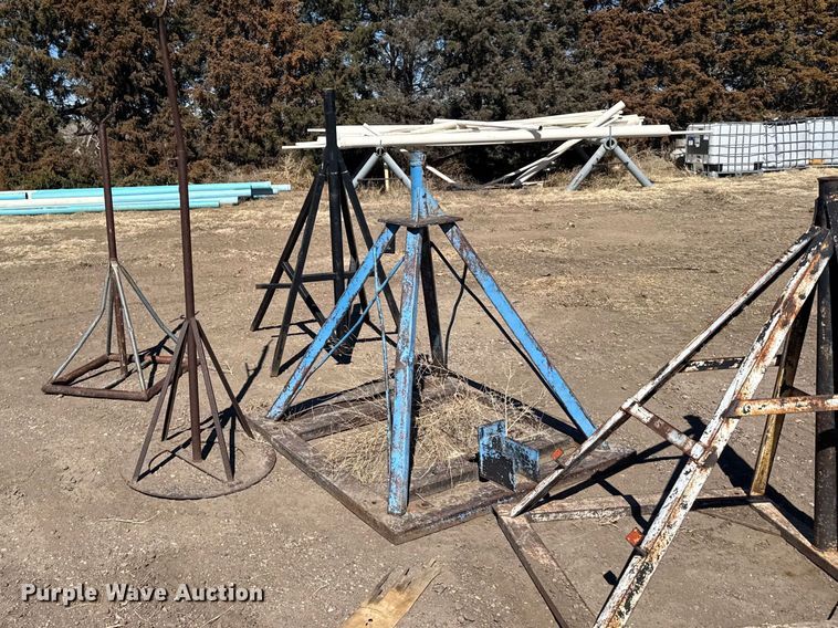 image for item FB7048 (5) pipe stands