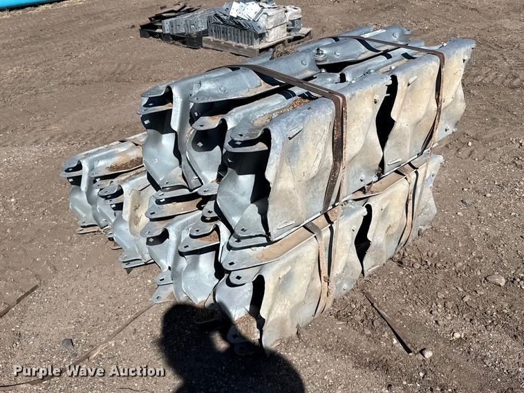 image for item FB7053 Pivot tire tracks