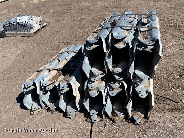 image for item FB7053 Pivot tire tracks