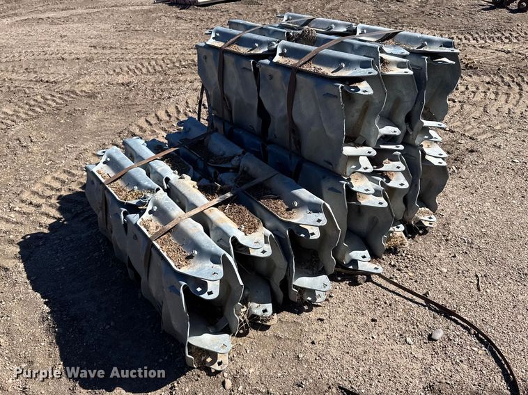 image for item FB7053 Pivot tire tracks