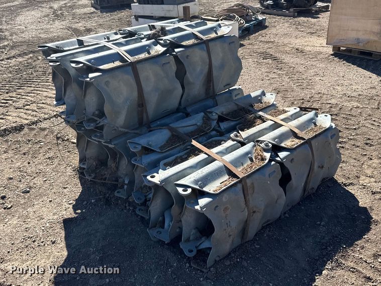 image for item FB7053 Pivot tire tracks