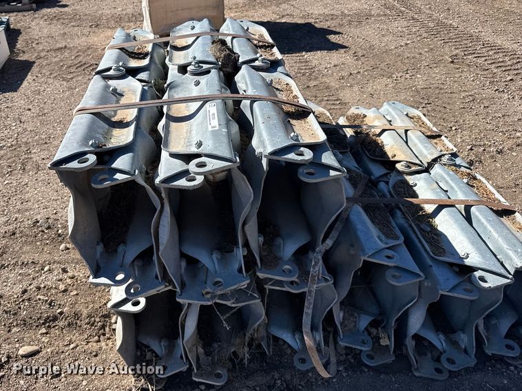 image for item FB7053 Pivot tire tracks