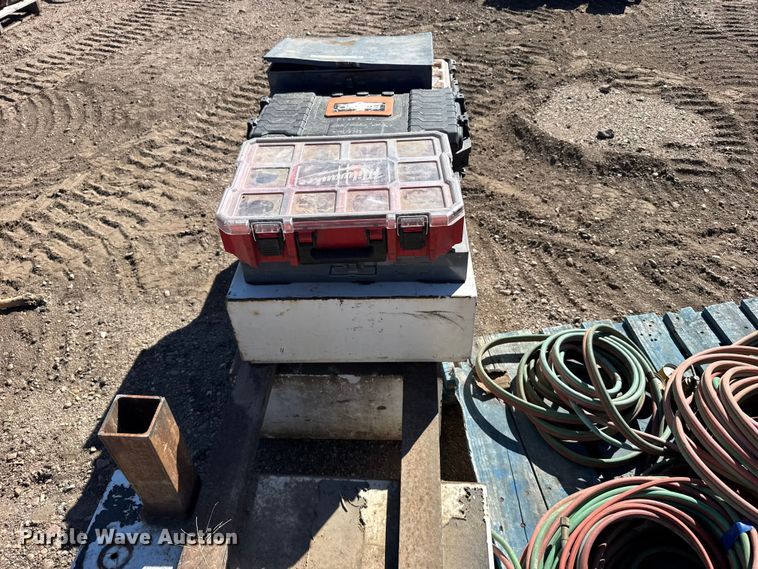 image for item FB7056 Tools