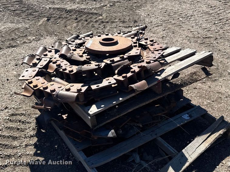 image for item FB7073 (2) trencher chains