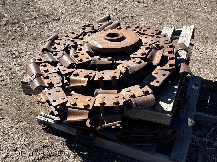 image for item FB7073 (2) trencher chains