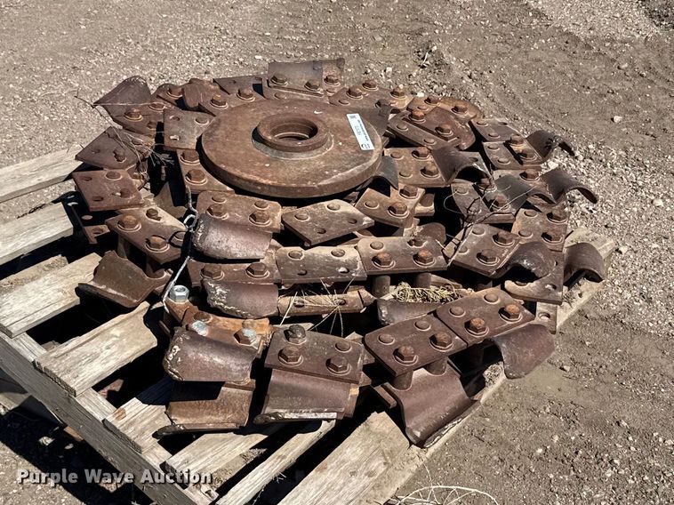 image for item FB7073 (2) trencher chains