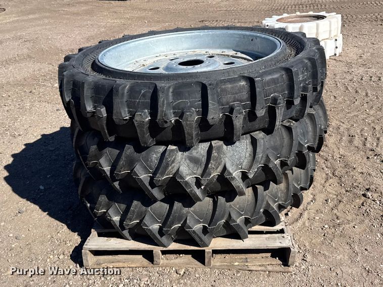 image for item FB7077 Tires and wheels
