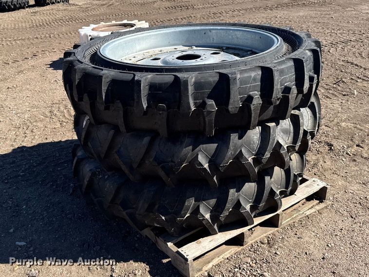 image for item FB7077 Tires and wheels