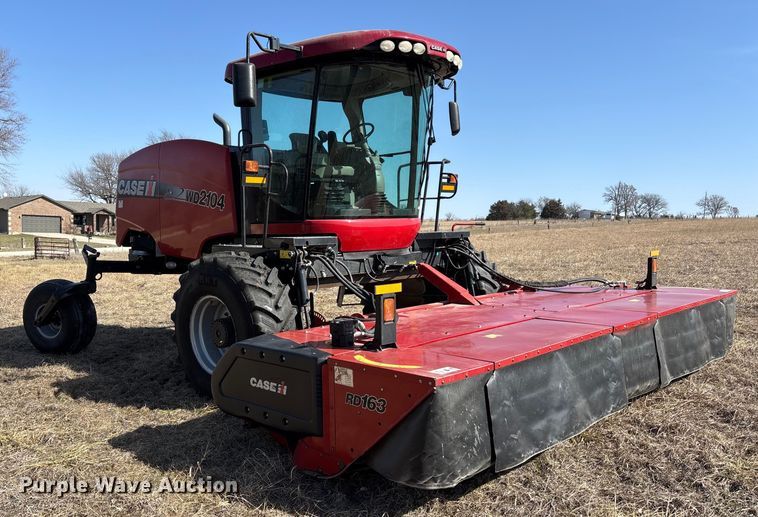 image for item FC1618 2015 Case IH WD2104 swather / windrower