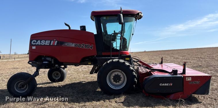 image for item FC1618 2015 Case IH WD2104 swather / windrower