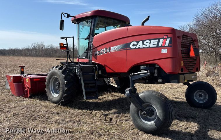 image for item FC1618 2015 Case IH WD2104 swather / windrower