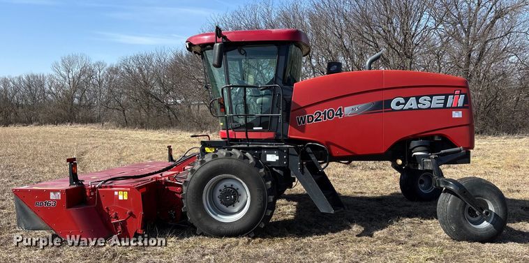 image for item FC1618 2015 Case IH WD2104 swather / windrower