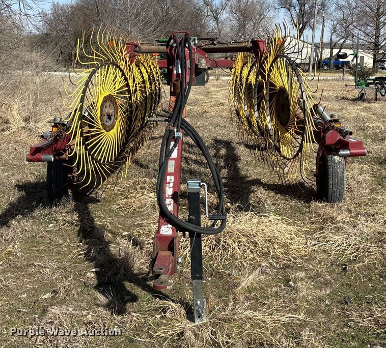 image for item FC1620 M and W DF-12 hay rake
