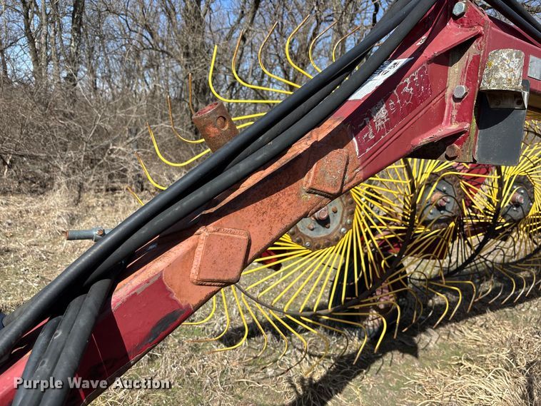 image for item FC1620 M and W DF-12 hay rake