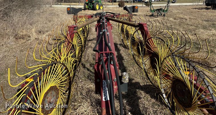 image for item FC1620 M and W DF-12 hay rake