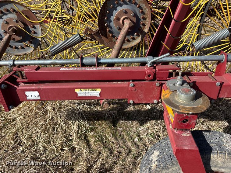 image for item FC1620 M and W DF-12 hay rake