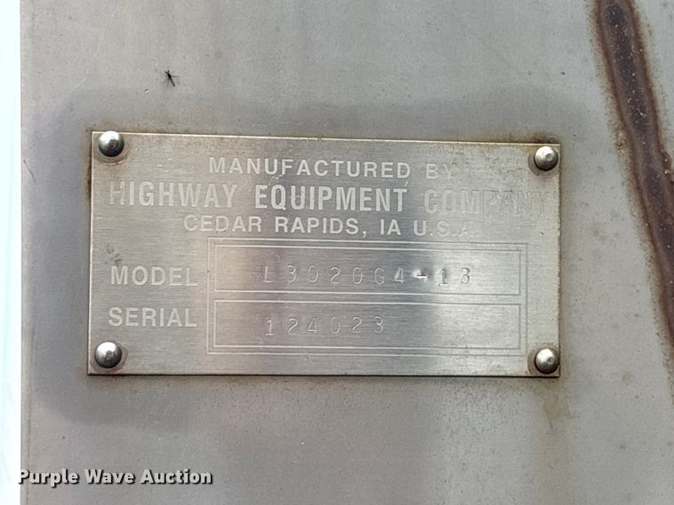 image for item FG0129 2004 International 7400 applicator truck