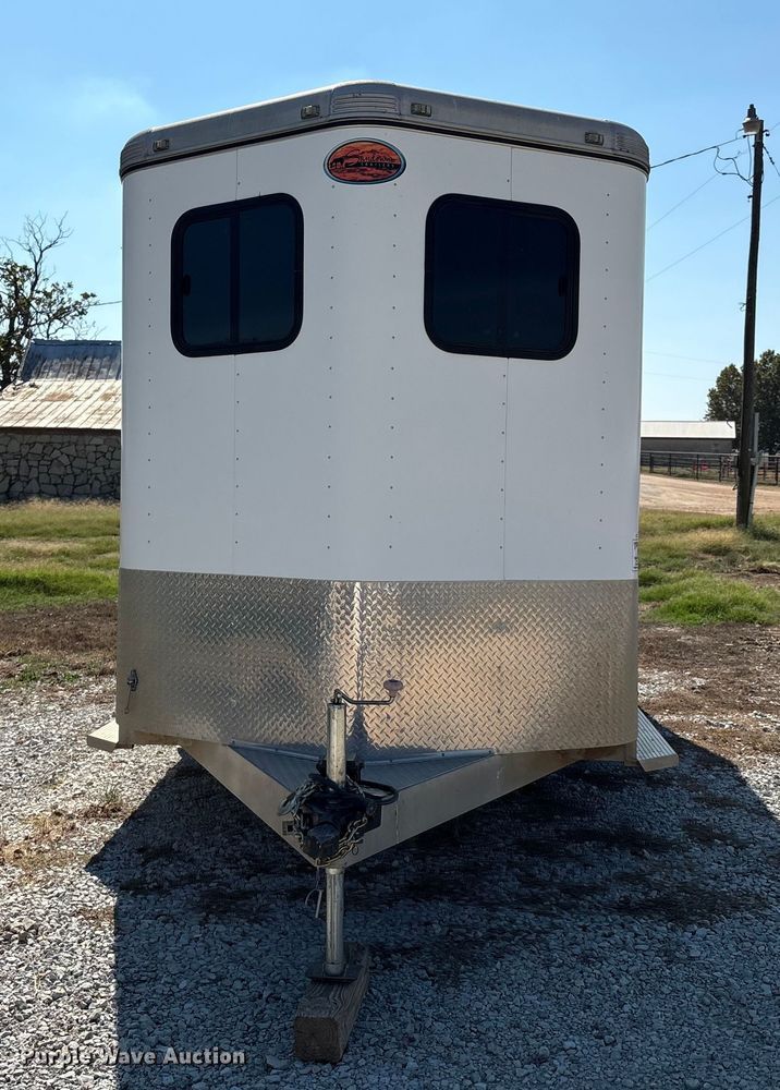 image for item GH9452 2015 Sundowner horse trailer