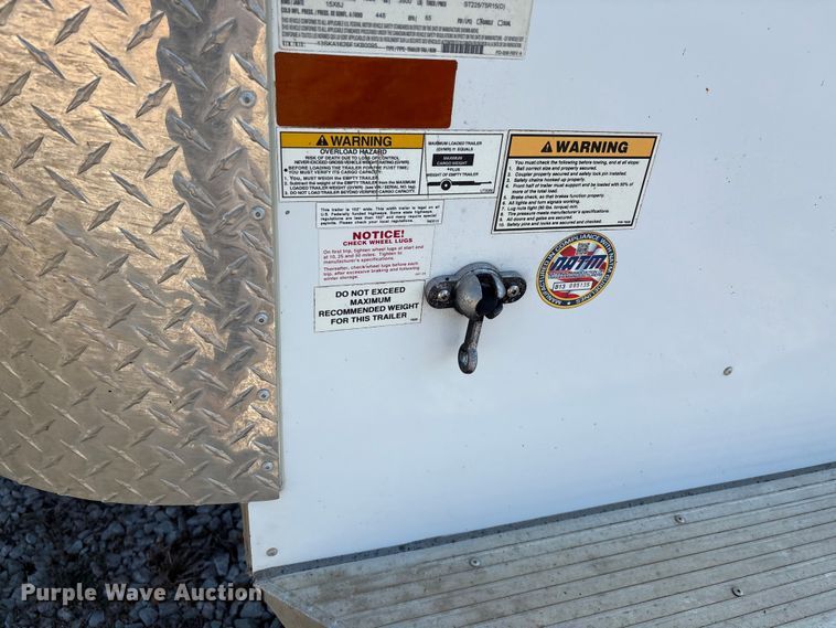 image for item GH9452 2015 Sundowner horse trailer