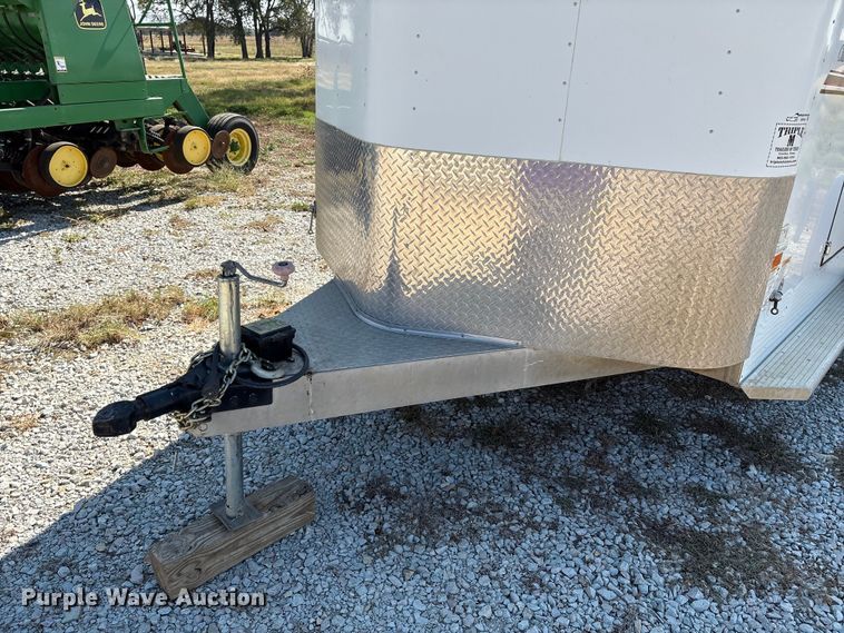 image for item GH9452 2015 Sundowner horse trailer