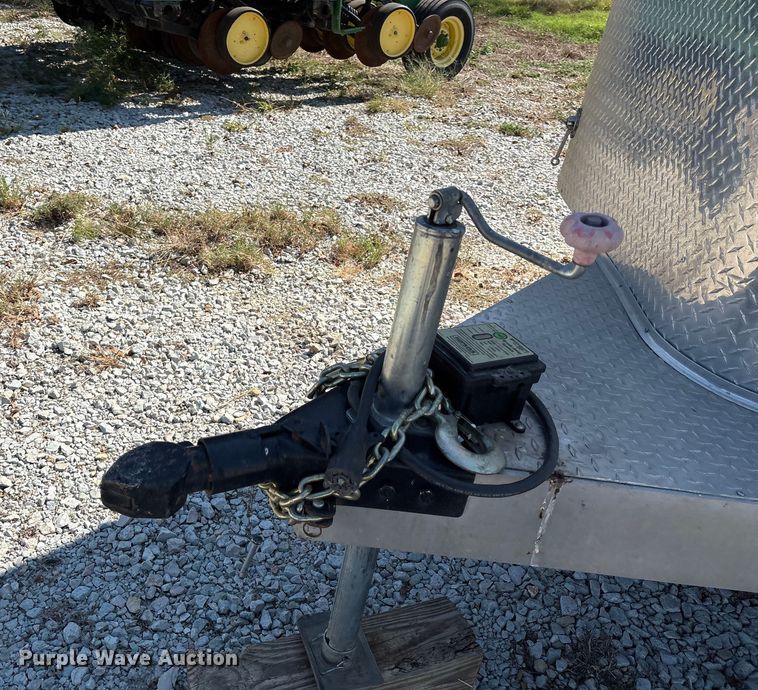 image for item GH9452 2015 Sundowner horse trailer