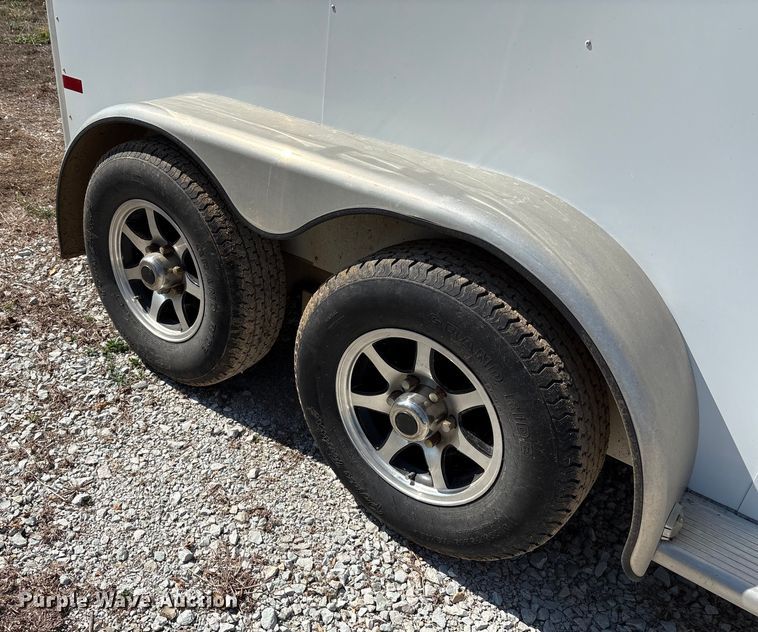 image for item GH9452 2015 Sundowner horse trailer